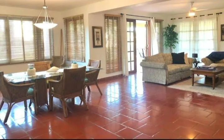 House In Frontbeach Resort ベガ・アルタ 別荘