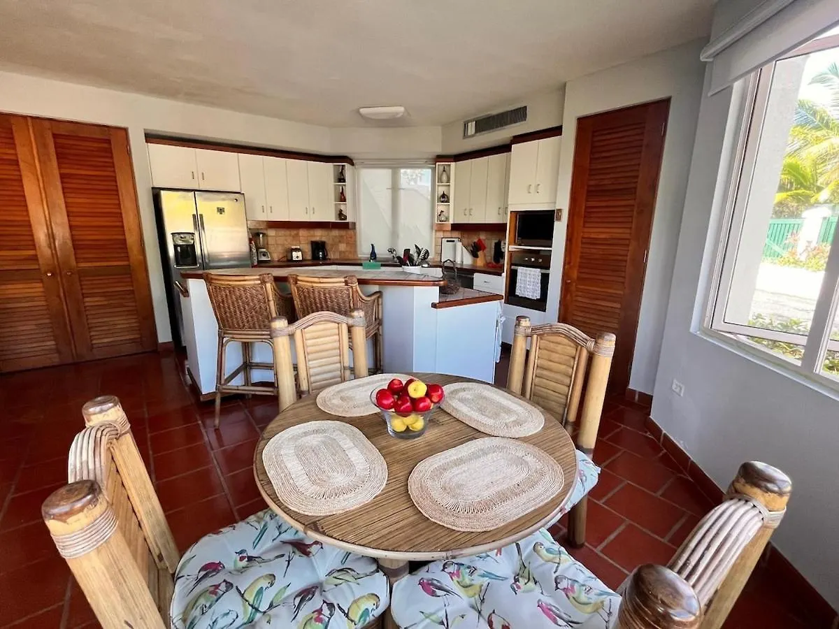 House In Frontbeach Resort ベガ・アルタ