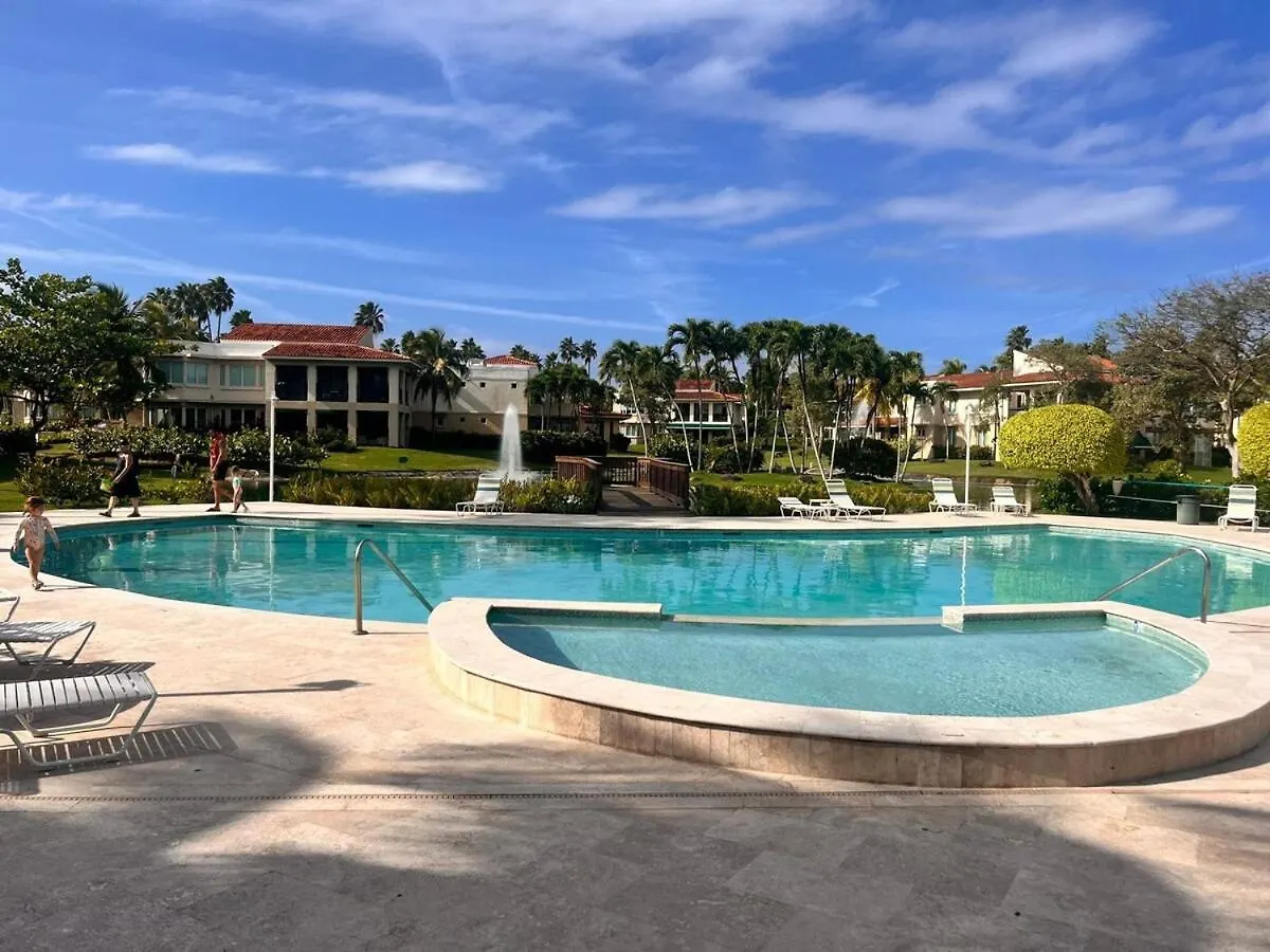 House In Frontbeach Resort ベガ・アルタ 別荘